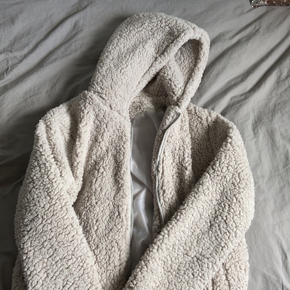 Teddy bear coat 🐻 - Picture 4 of 4